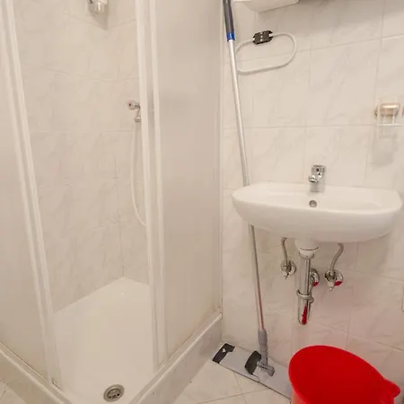 Trzaska With Free Parking * 류블랴나