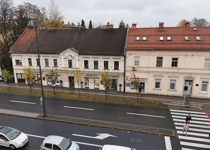 Trzaska With Free Parking Apartment